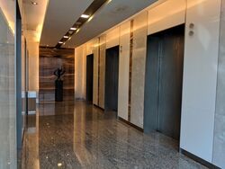SQUARE 2 (D11), Retail #323247971